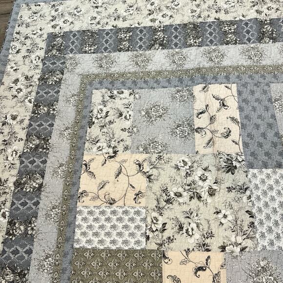 JC Penney Patchwork Quilt King Blue Bedspread Coverlet Cottage Shabby 100x84 - Picture 4 of 12